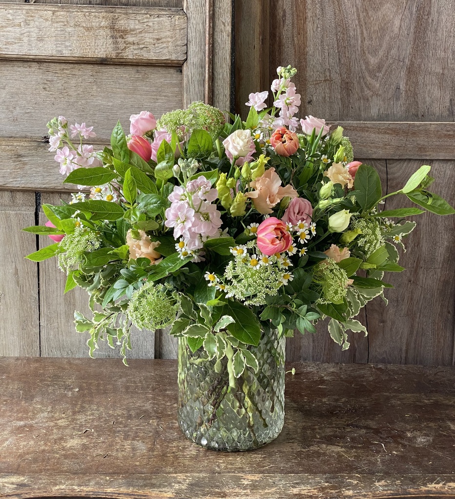 Cristal con Flores en Tonos Claros
